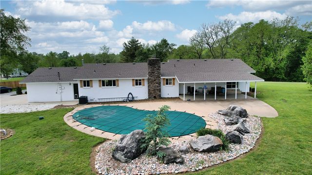 12728 4 K Ranch Drive, Rogers, AR 72756