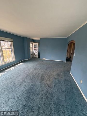 1656 Hazel Street N, Saint Paul, MN 55119