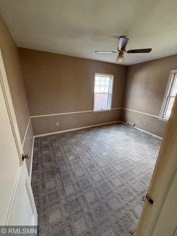 1656 Hazel Street N, Saint Paul, MN 55119