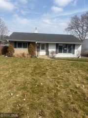 1656 Hazel Street N, Saint Paul, MN 55119