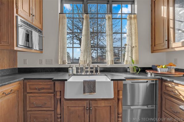 3347 S Utica Avenue, Tulsa, OK 74105