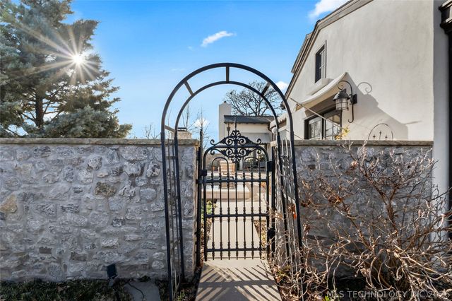 3347 S Utica Avenue, Tulsa, OK 74105