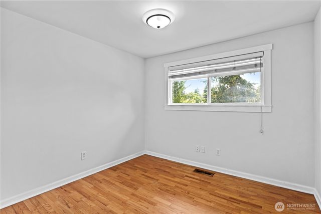 14556 75th Avenue NE, Kenmore, WA 98028