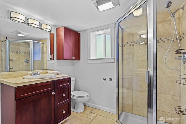 14556 75th Avenue NE, Kenmore, WA 98028