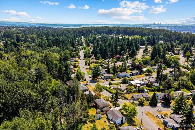14556 75th Avenue NE, Kenmore, WA 98028