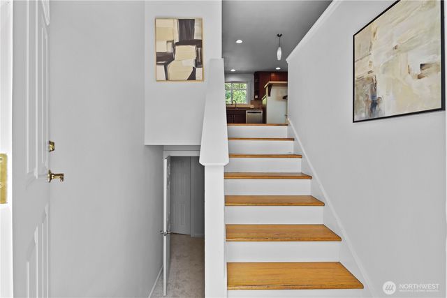 14556 75th Avenue NE, Kenmore, WA 98028