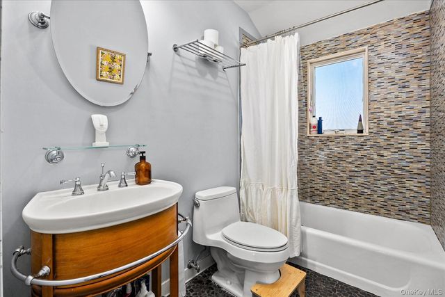 159-19 101 Street, Howard Beach, NY 11414