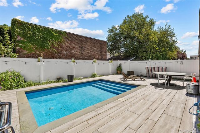 159-19 101 Street, Howard Beach, NY 11414