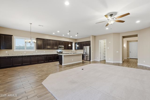 10332 W BUCKHORN Trail, Peoria, AZ 85383