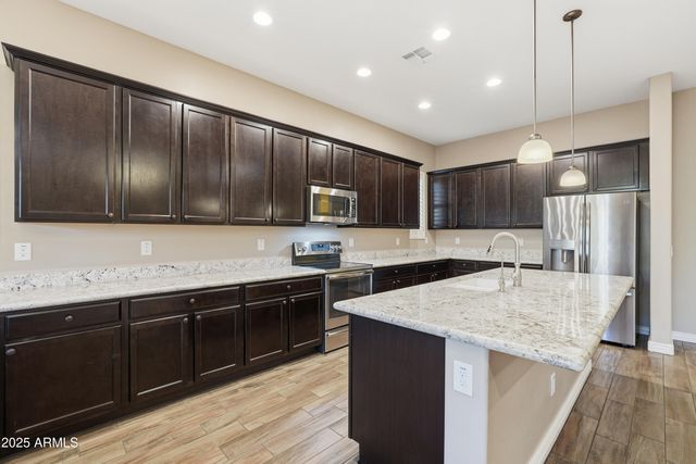 10332 W BUCKHORN Trail, Peoria, AZ 85383