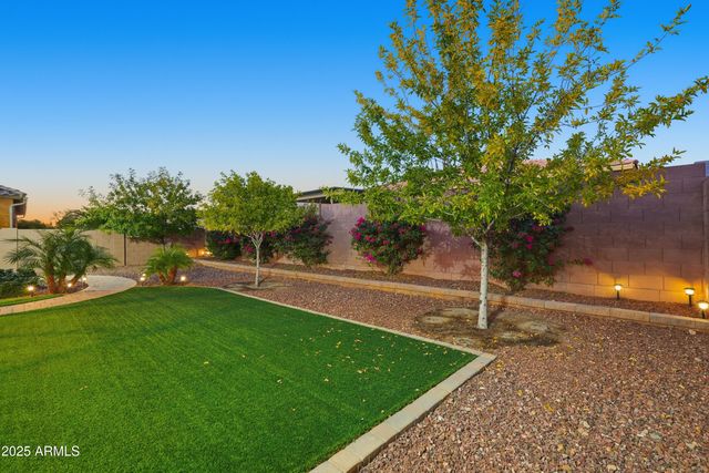 10332 W BUCKHORN Trail, Peoria, AZ 85383