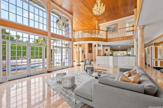 4327 Kilauea Avenue, Honolulu, HI 96816