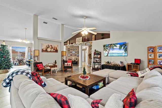 370 SW Tulip Boulevard, Port St Lucie, FL 34953