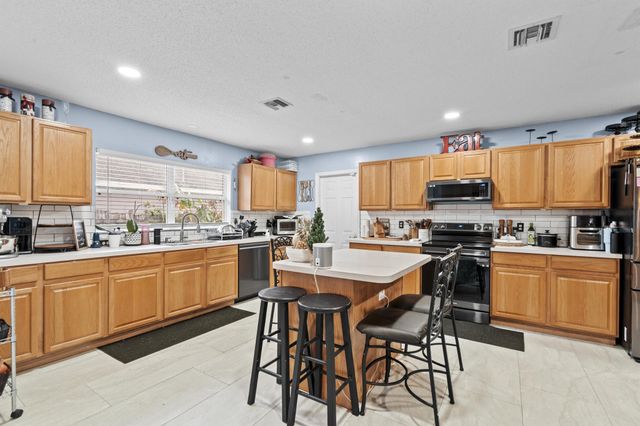 370 SW Tulip Boulevard, Port St Lucie, FL 34953