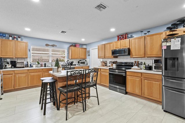 370 SW Tulip Boulevard, Port St Lucie, FL 34953