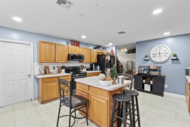 370 SW Tulip Boulevard, Port St Lucie, FL 34953