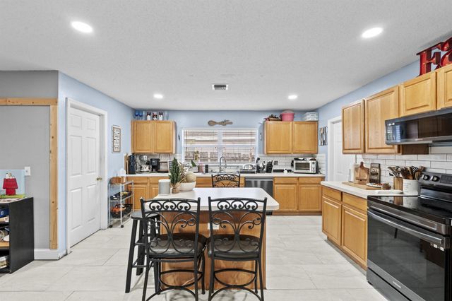 370 SW Tulip Boulevard, Port St Lucie, FL 34953