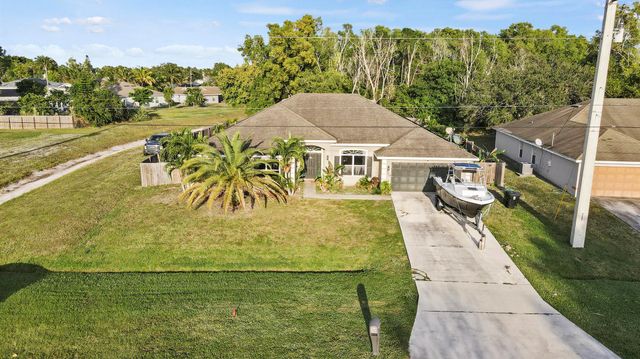 370 SW Tulip Boulevard, Port St Lucie, FL 34953
