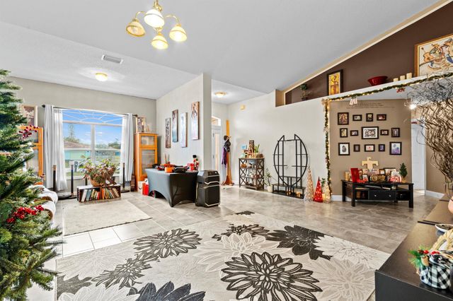 370 SW Tulip Boulevard, Port St Lucie, FL 34953