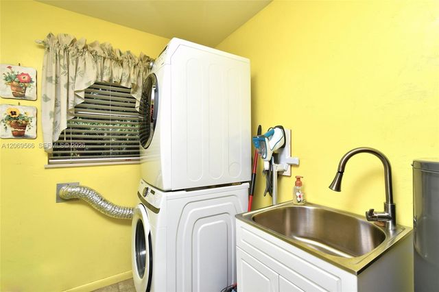 318 Fifth Avenue, Lehigh Acres, FL 33936
