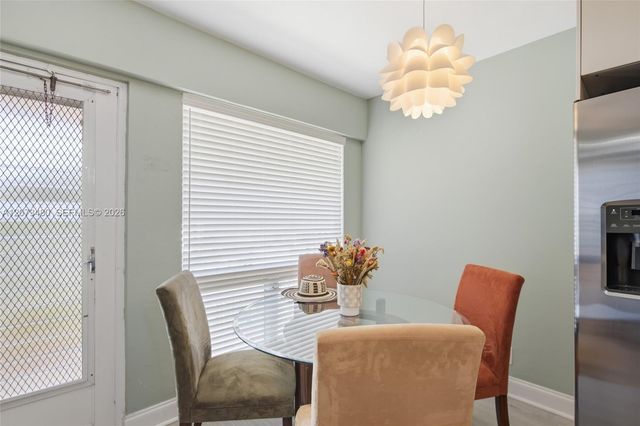 2716 NE 30th Place 207C, Fort Lauderdale, FL 33306