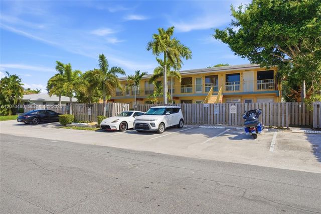 2716 NE 30th Place 207C, Fort Lauderdale, FL 33306