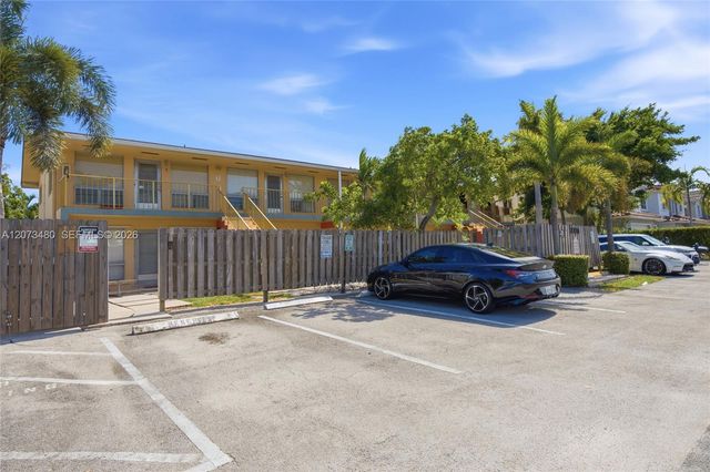 2716 NE 30th Place 207C, Fort Lauderdale, FL 33306