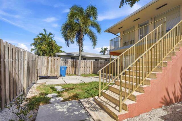2716 NE 30th Place 207C, Fort Lauderdale, FL 33306