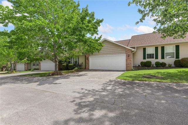 411 Covey Lane, Harrison, AR 72601