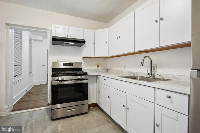 421 TRENTON AVE, Camden, NJ 08103