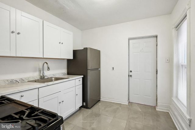 421 TRENTON AVE, Camden, NJ 08103