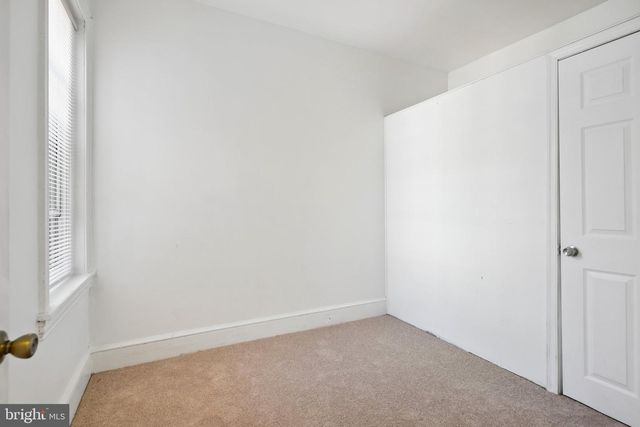 421 TRENTON AVE, Camden, NJ 08103