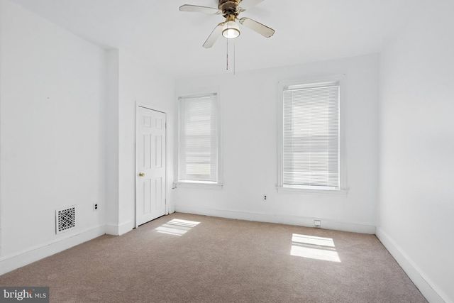 421 TRENTON AVE, Camden, NJ 08103