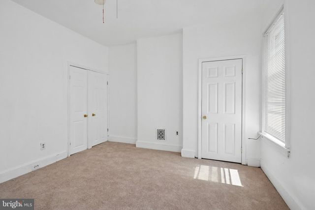 421 TRENTON AVE, Camden, NJ 08103