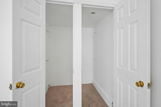 421 TRENTON AVE, Camden, NJ 08103