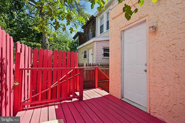 421 TRENTON AVE, Camden, NJ 08103