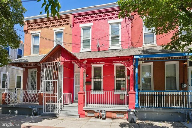 421 TRENTON AVE, Camden, NJ 08103