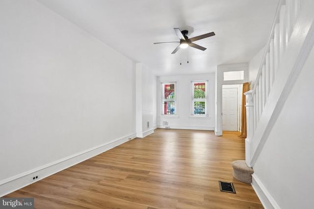 421 TRENTON AVE, Camden, NJ 08103