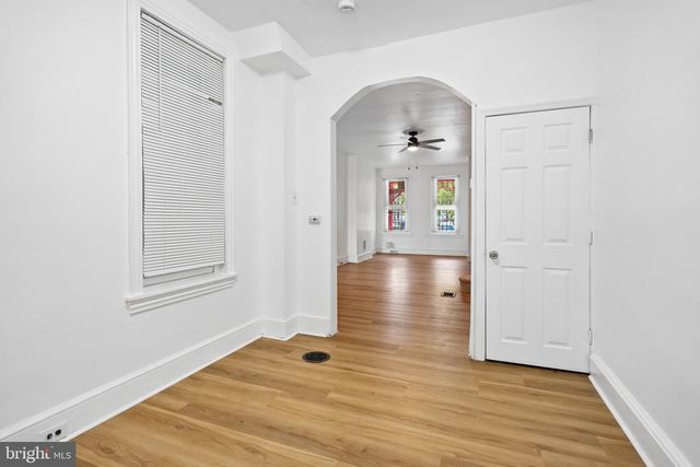 421 TRENTON AVE, Camden, NJ 08103