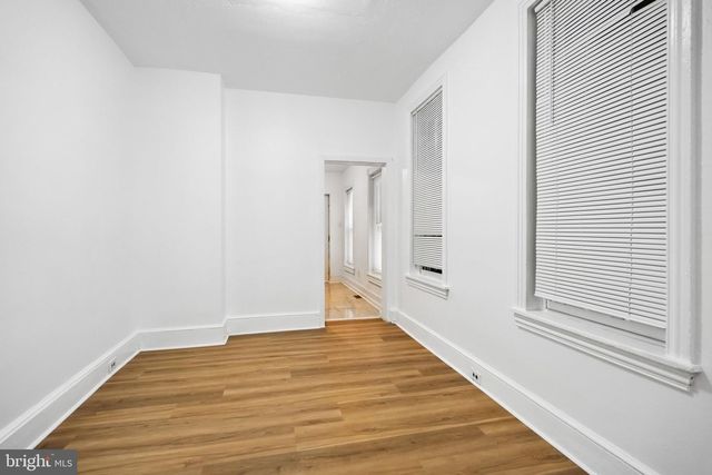 421 TRENTON AVE, Camden, NJ 08103