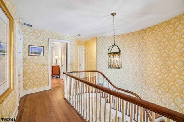 1 SLOPE DRIVE, Millburn Twp., NJ 07078