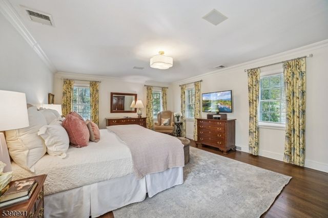 1 SLOPE DRIVE, Millburn Twp., NJ 07078