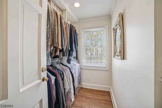 1 SLOPE DRIVE, Millburn Twp., NJ 07078