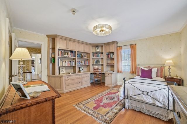 1 SLOPE DRIVE, Millburn Twp., NJ 07078