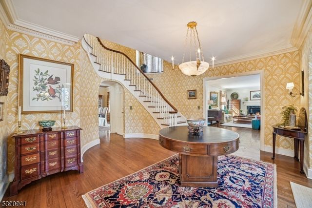 1 SLOPE DRIVE, Millburn Twp., NJ 07078