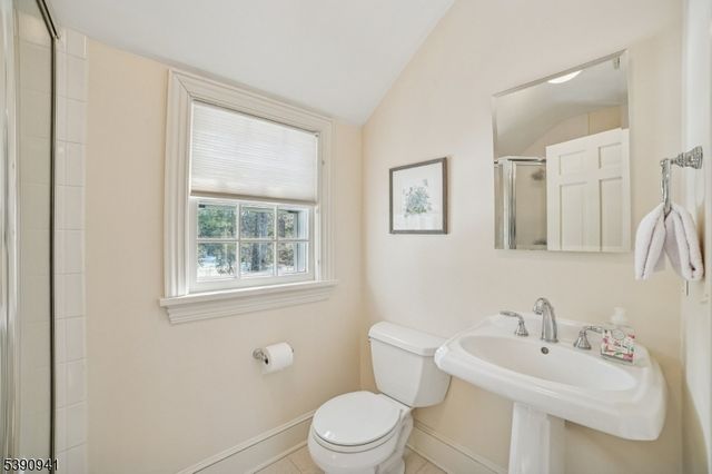 1 SLOPE DRIVE, Millburn Twp., NJ 07078