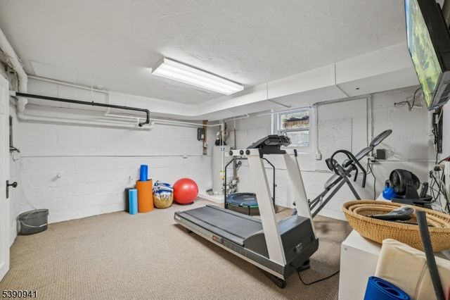 1 SLOPE DRIVE, Millburn Twp., NJ 07078