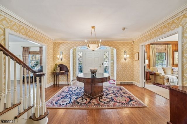 1 SLOPE DRIVE, Millburn Twp., NJ 07078