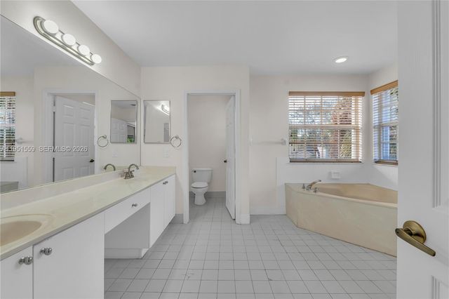 5323 NW 125th Ave, Coral Springs, FL 33076