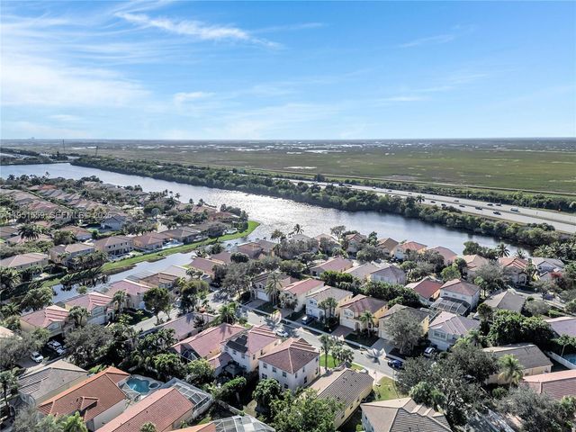 5323 NW 125th Ave, Coral Springs, FL 33076